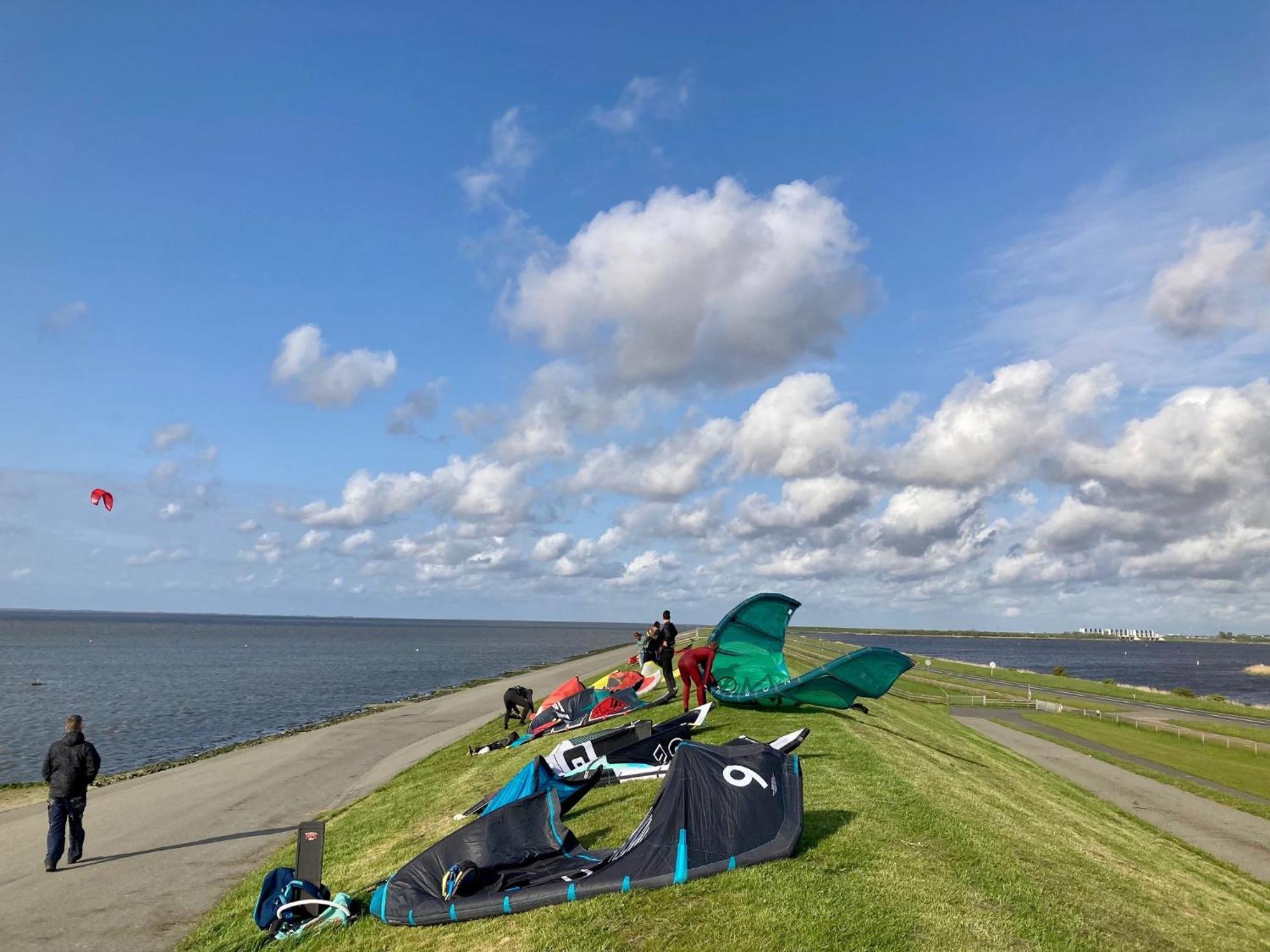 Het Kleine Huis Mobile Home By The Harbour And The Lauwersmeer Anjum Dış mekan fotoğraf